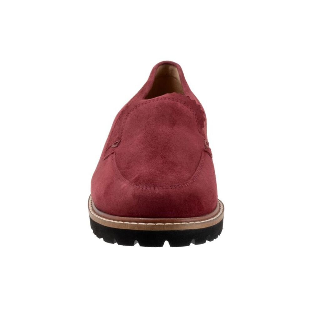 Trotters Womens Fayth Red Shoes (NWT) - Picture 3 of 7